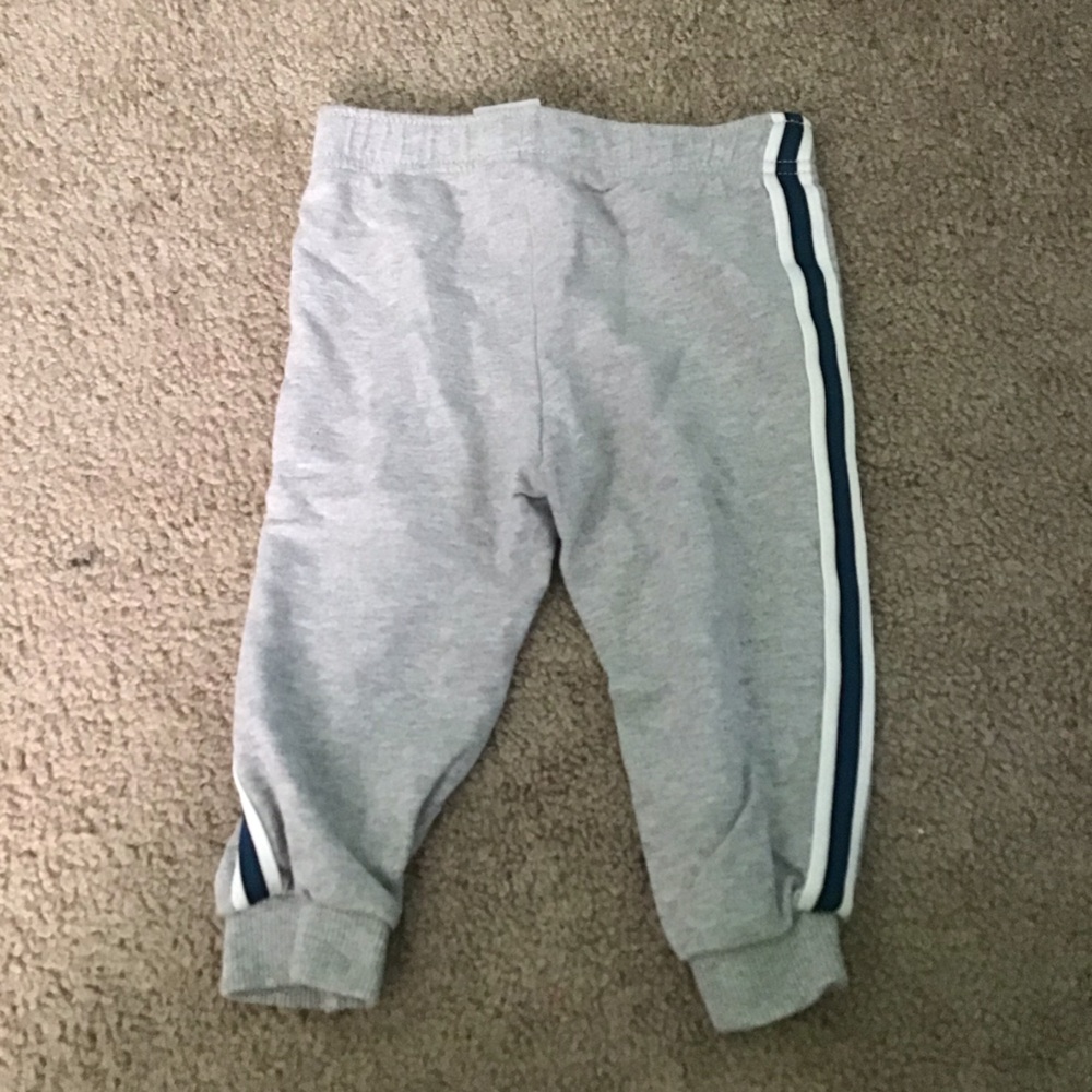 Boys sweatpants, Size 12M, in very good condition